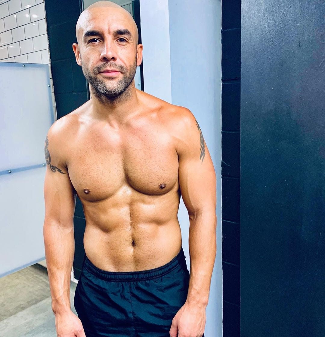 <b>Weatherman Alex Beresford Turns Up The Heat</b>