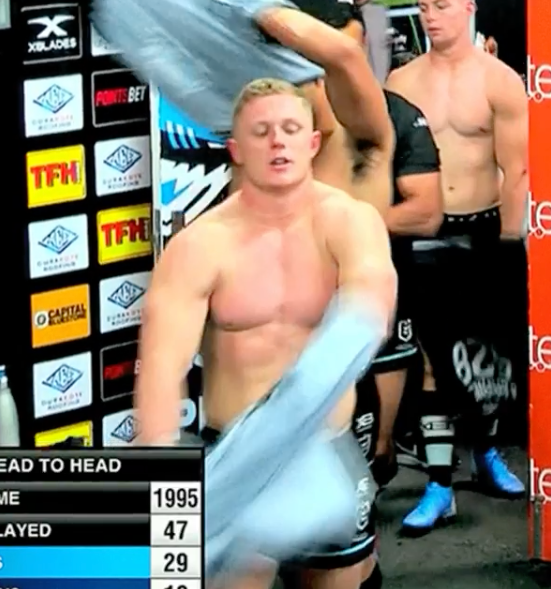 <b>Hot Rugby Star Jack Williams Strips Off</b>