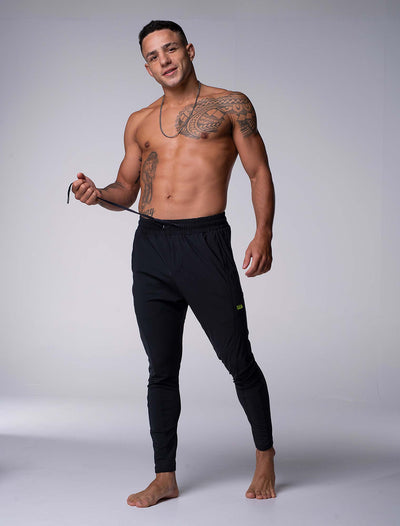 V2 Active Panelled Joggers - Black