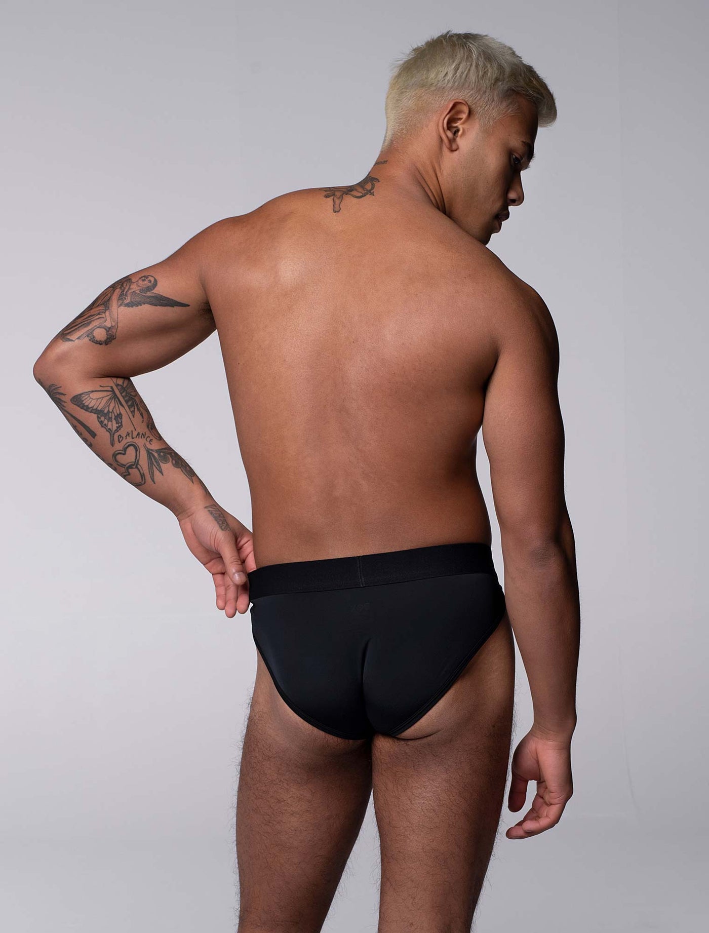 Mens Tanga Briefs: Defined Crotch - Black