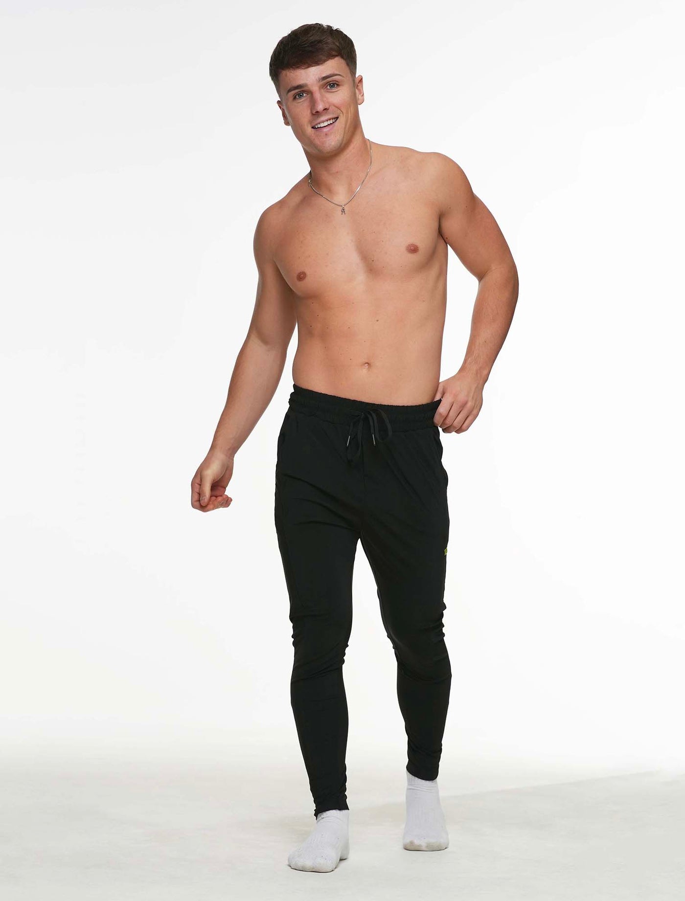 V2 Active Panelled Joggers - Black